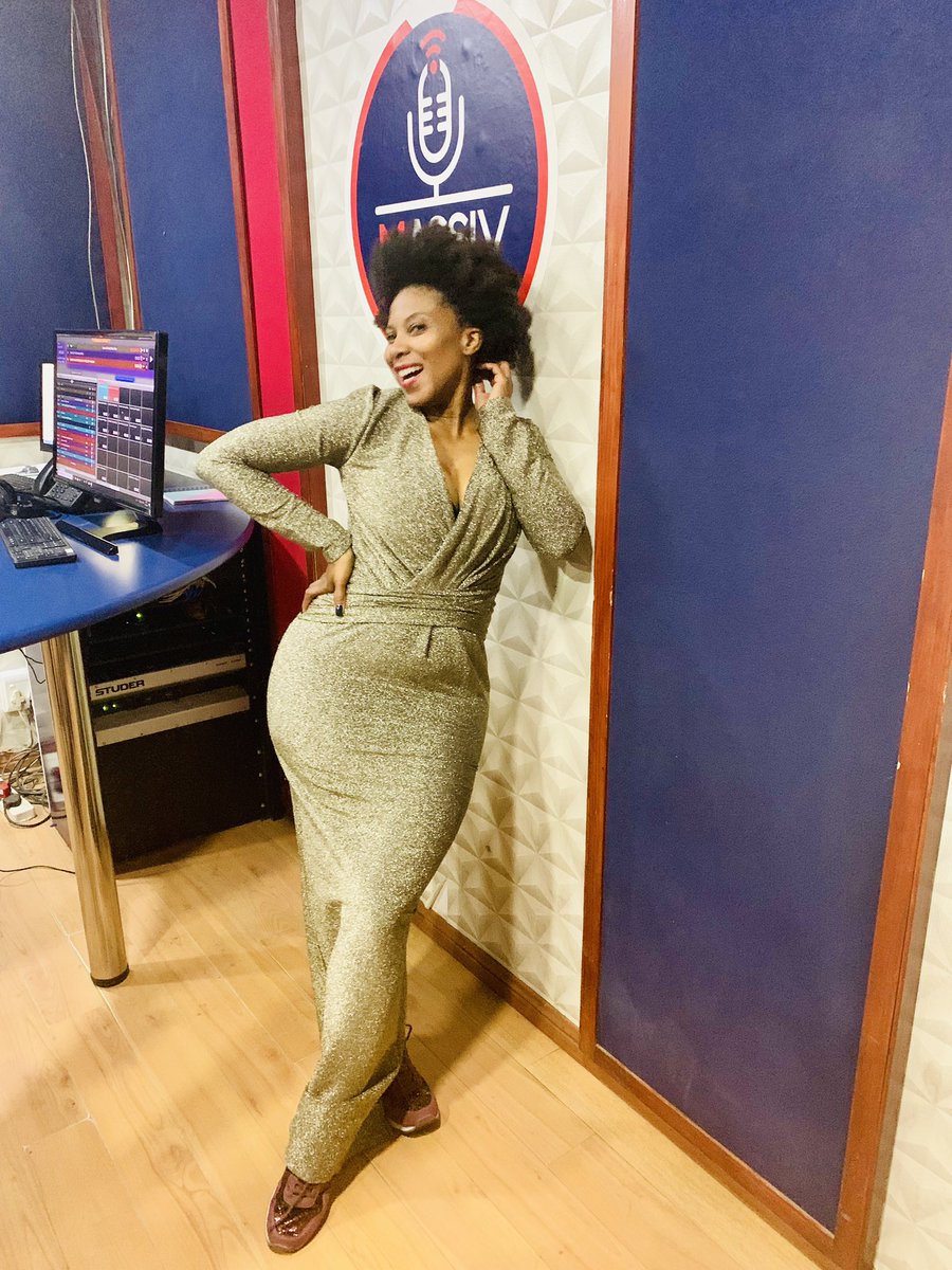 PennyLebyane's tweet photo. For those who wake up after 9am. Good morning. Iβm ready for victory. #FashionFriday #GlamFriday #MassivMorning https://t.co/LoP5FgEw88