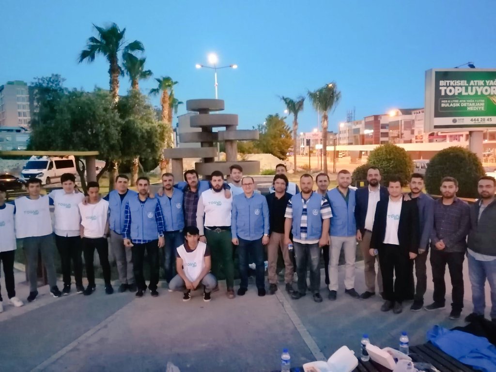 12 yıldır devam ettirdiğimiz, bugün Türkiye'nin bir çok yerinde farklı dernek ve vakıflar eli ile devam ettirilen #iftara5kala projemize bu Ramazan'da da Bismillah dedik...