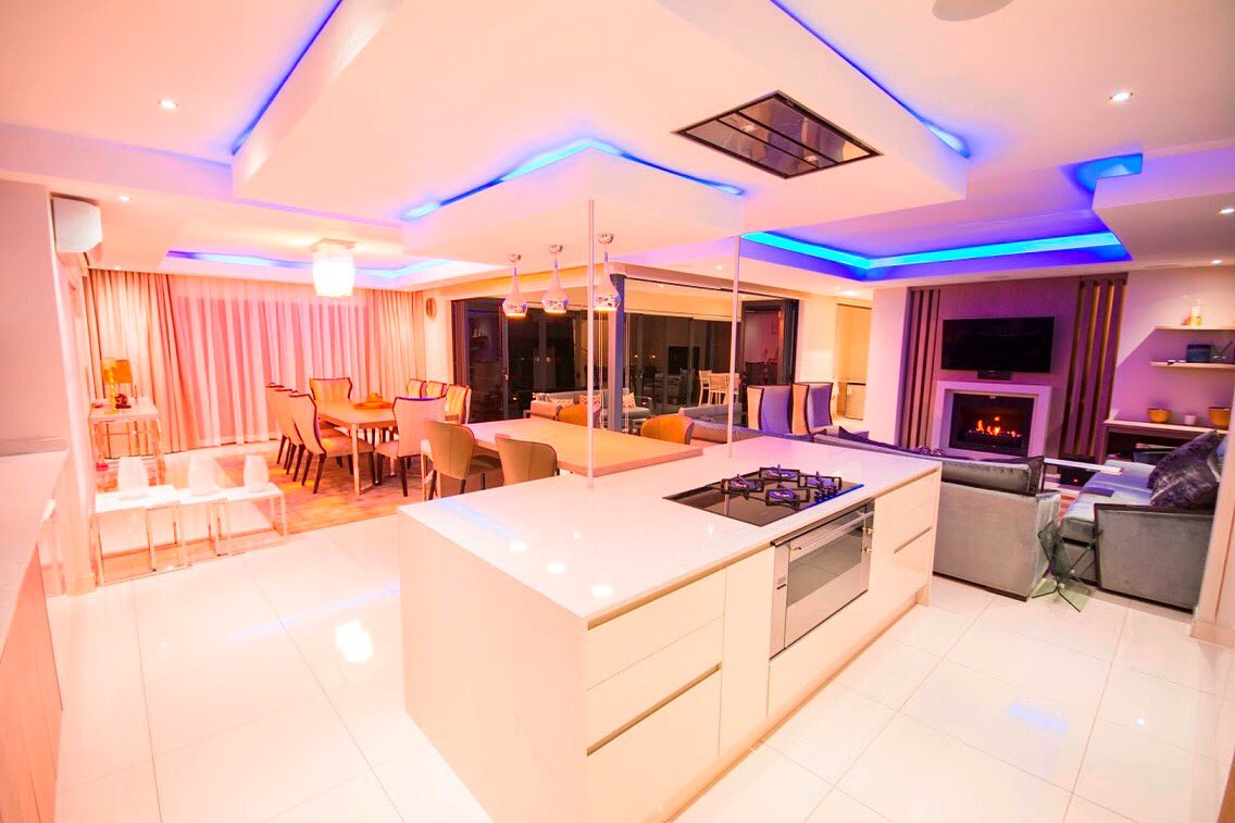 highyardsinvest's tweet photo. Our Workmanship is our Key... ๐Attention to Detail is Extremely Important #HighYardsInvestments We Build Designer Homes! ๐ก Building Packages Available ๐
#bluevalleygolfestate #copperleafgolfestate #buildingpackages #property #golfestate #investment #southafrica
Contact Us: https://t.co/3NW6uvmEKI
