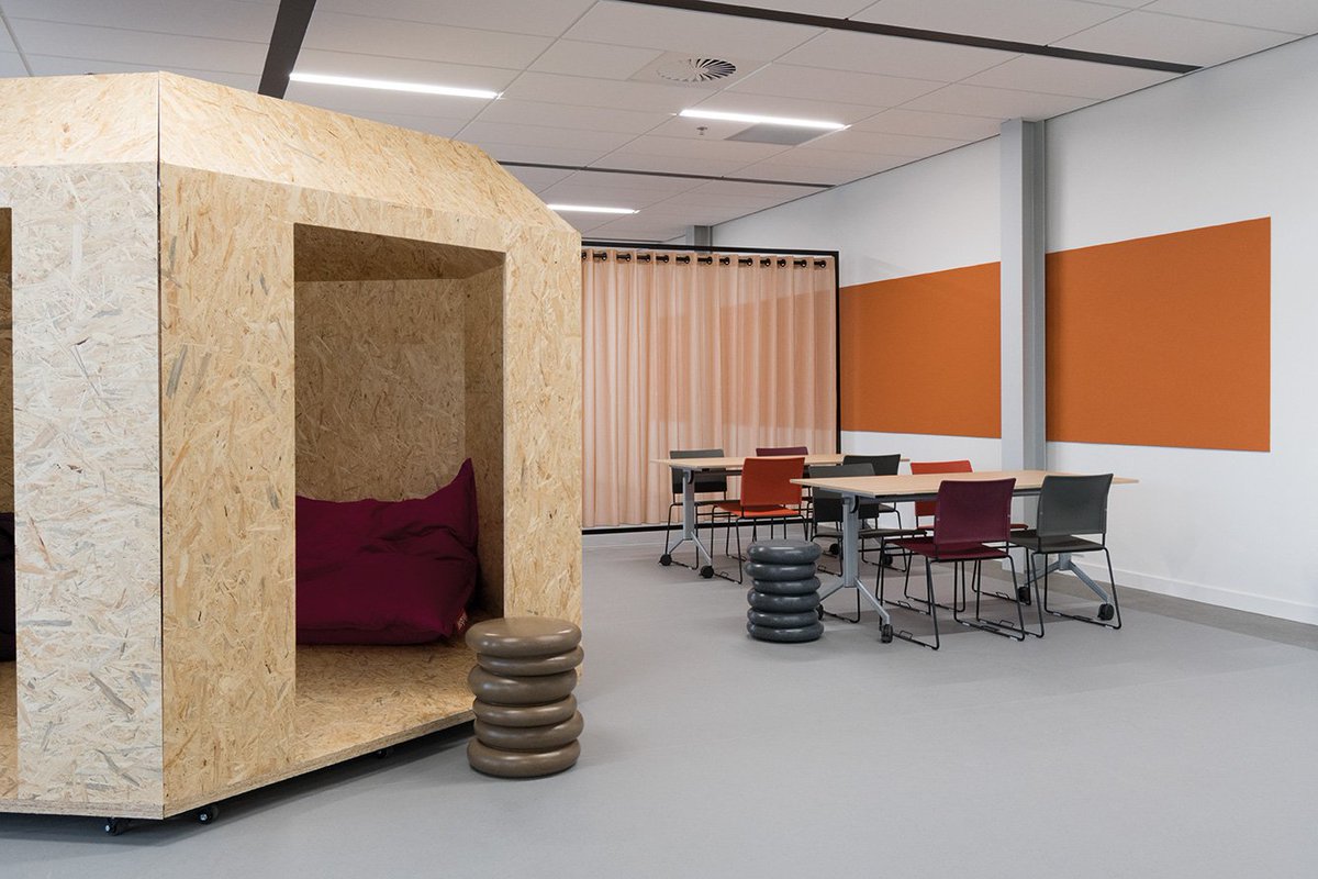 Een kleine impressie van de evenementenruimte! In deze ruimte kunnen presentaties, workshops en werk- en brainstormsessies gehouden worden!