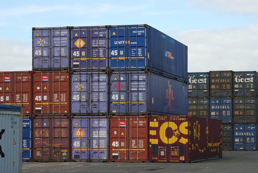 Over 100,000 lorry movements are removed each year between Scotland and the East Midlands   - with rail freight reducing carbon emissions by 3/4 compared to road per tonne moved, isn’t it time you considered rail freight as part of your logistics solution?