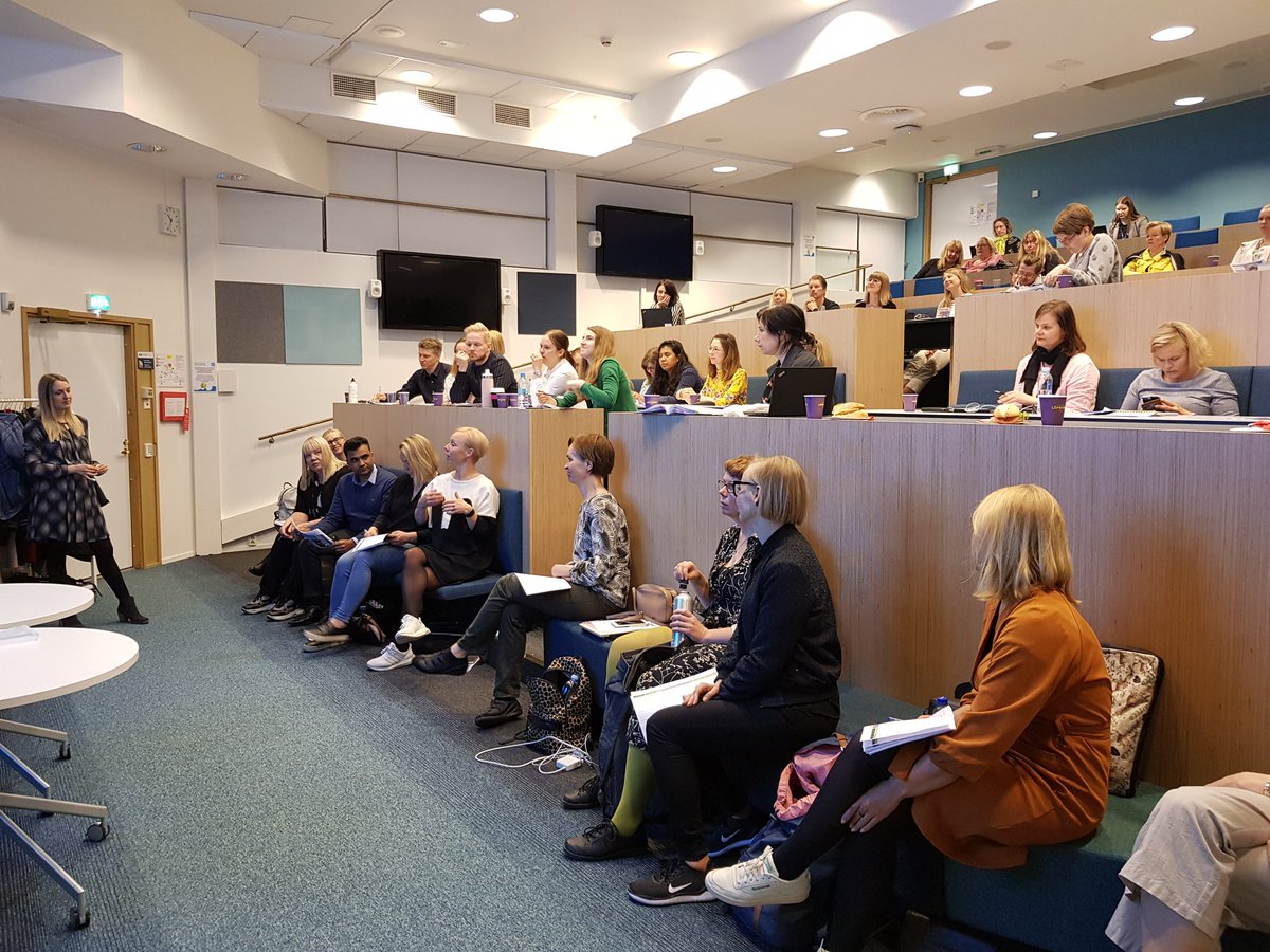 nuflow's tweet image. A lively discussion about trend implications ongoing at Trends Breakfast ! #futuresfit #trendcard #laureamasters #trends #futuresdesign #foresight