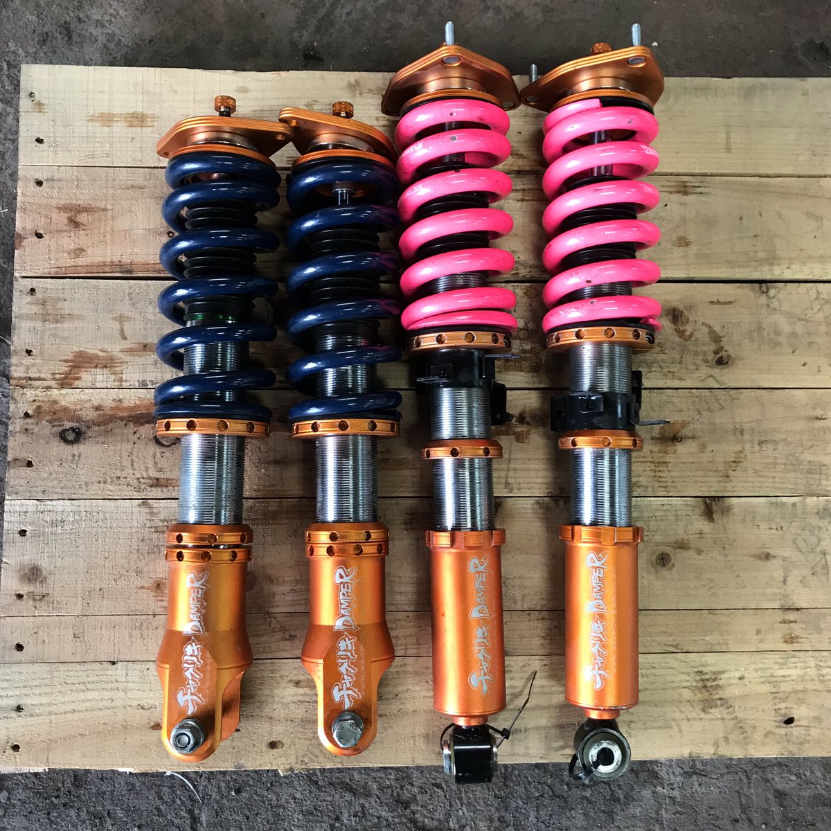 銀ちゃん V Twitter Z34系の足回りごそっと買ってくれる人いません V36とか50フーガとかにも付くはず Tディメフロントアッパー6万 Zssリアアッパー4万 メーガンリア3点7万 全部セットで15万円 326車高調 10万円 アームと車高調 ぜーんぶ買ってくれたら 送料込み25万 銀ちゃん V Twitter Z34系の足回りごそっと買ってくれる人いません V36とか50フーガとかにも付くはず Tディメフロントアッパー6万 Zssリアアッパー4万 メーガンリア3点7万 全部セットで15万円 326車高調 10万円 アームと車高調 ぜーんぶ買ってくれたら 送料込み25万