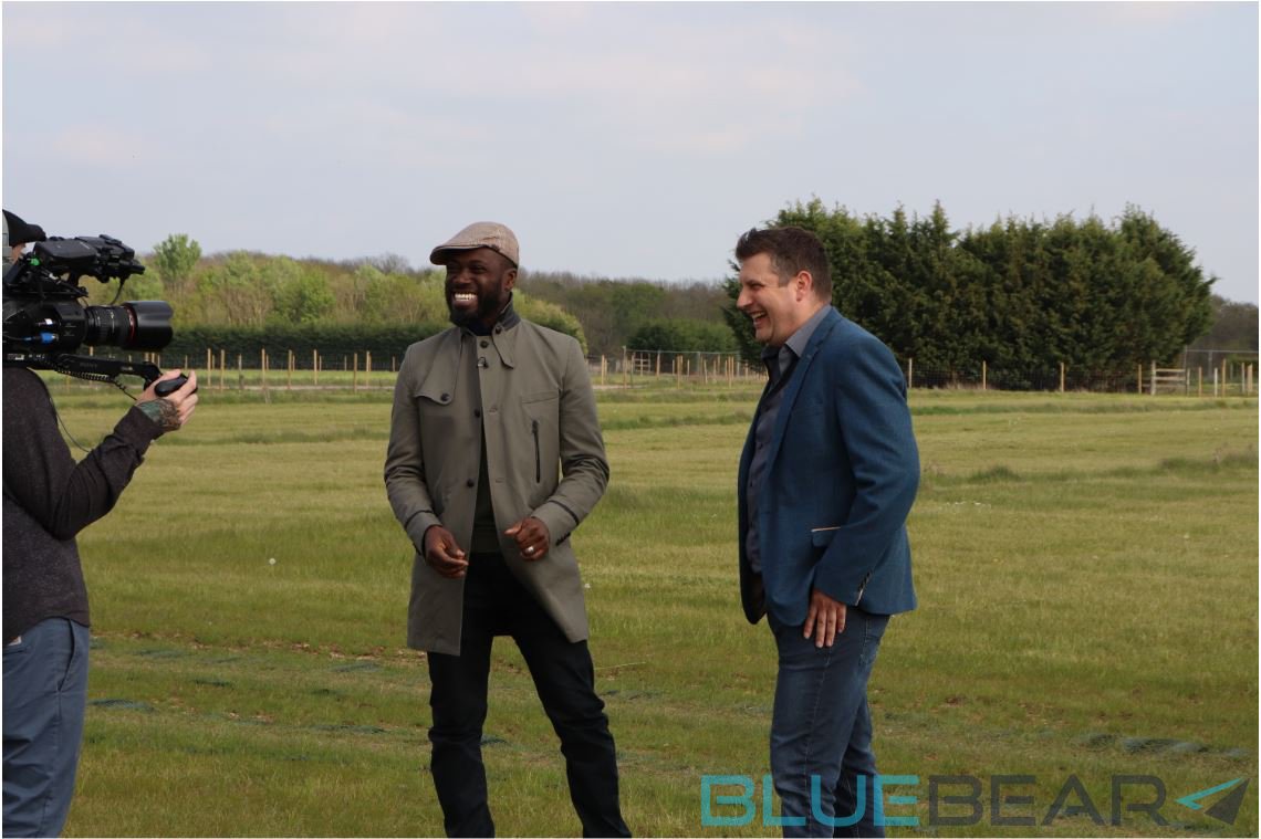 wearebluebear's tweet photo. Last week Blue Bear welcomed @OrtisDeley to discuss and show how 5G Technology is being used to support future drone technologies. Ortis is a line resident for @GNRailUK and is exploring how #5G will transform your commute in 2020 
#wearebluebear #GNRail

https://t.co/YgtzYGnLvA https://t.co/S03HY65Szw