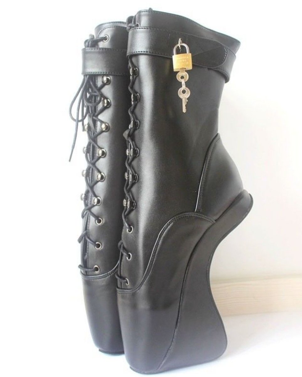 Dottyaftermid's tweet photo. Pony boots are available on site for £69.99 at https://t.co/SKQyFCVyZ1
#corset #balletboots #hotbootyballet #highheelmadness #highheelfetish #highheels #highheel #bdsm #bdsmrelationship #bdsmlifestyle #bdsmcommunity #punishment #pupppyplay #collar #collars #straightjacket https://t.co/3ohWa9VpaX
