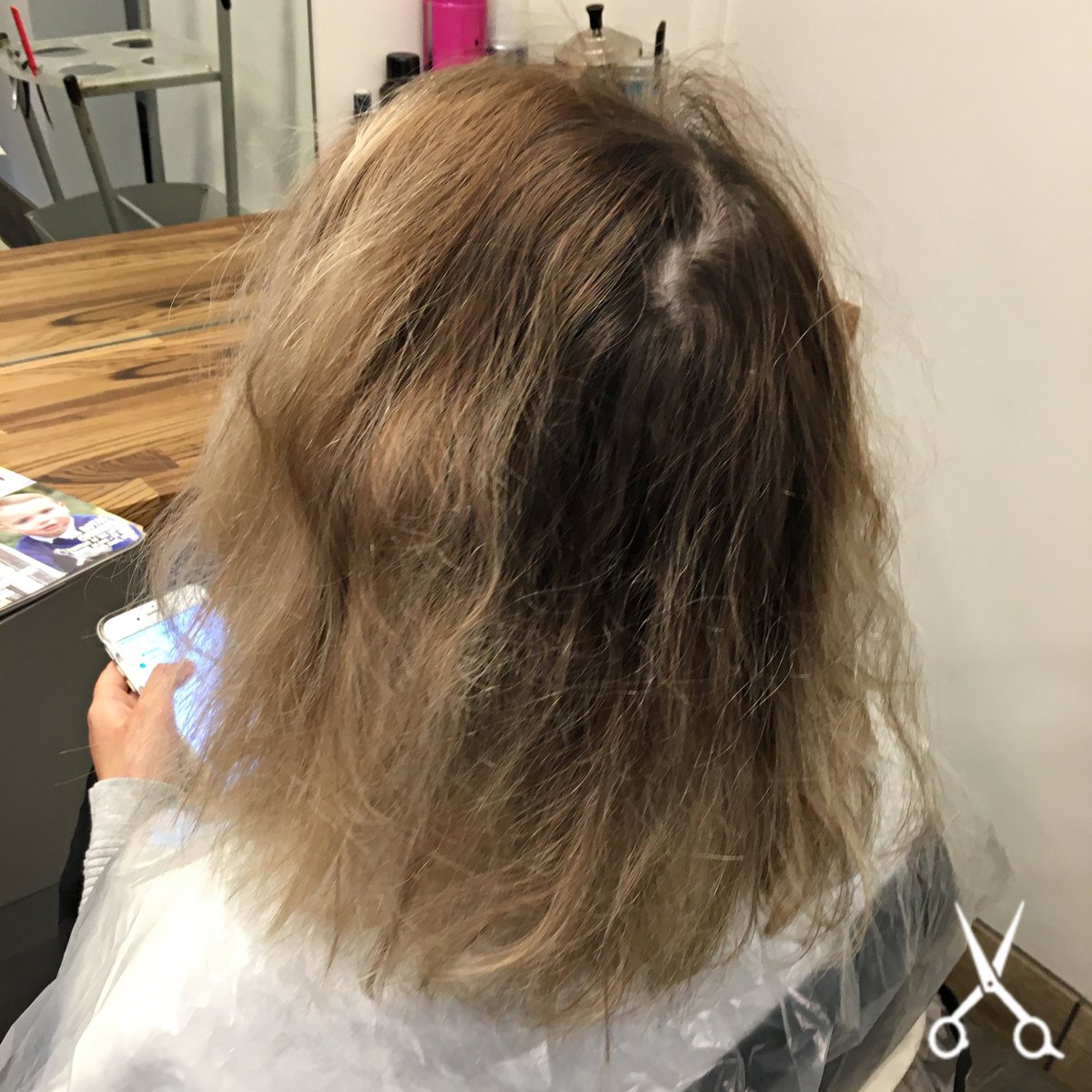 TheSalonGL6's tweet photo. What a difference 😲 grown out ombré to beautiful soft blonde 💇‍♀️👍
#beforeandafter #grownoutombre #softblonde #whatadiffernce #justneededtlc #getbookedin#unwindinthesalon#nailsworth #stroud#forestgreen#salonlife #treatyourself#stroud #cotswolds #salon #hairstyles #hairdresser https://t.co/1lKPm0flbO