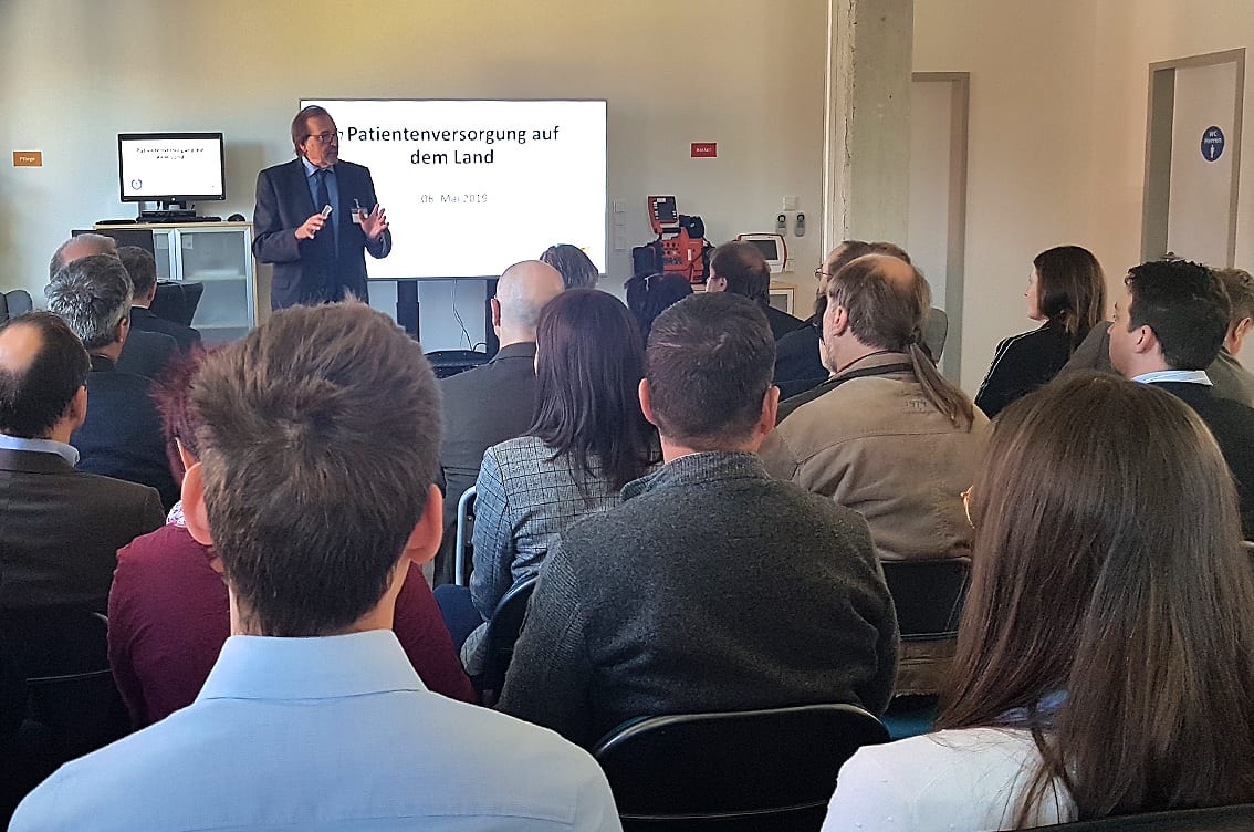 MyVitatel's tweet photo. +++ Lösungen der #Vitatel zur #Patientenversorgung auf dem Land +++

Wir waren auf der Infoveranstaltung „Patientenversorgung auf dem Land“ von der @Telemedallianz und haben unsere  #Lösungen präsentiert.
Eine tolle #Veranstaltung! 

Mehr dazu: https://t.co/bIIrGQySZV https://t.co/KzAoWSriKA
