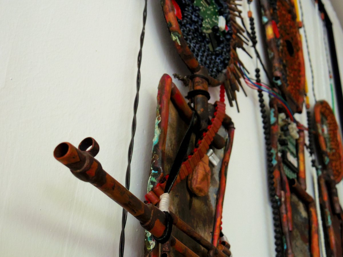 #expoTchad ce soir au lieu le vernissage de l'artiste DOFF à 17h juste avant le concert du reggae-man Achille Baldal à 19h30 🇹🇩🎶🖌️🔧