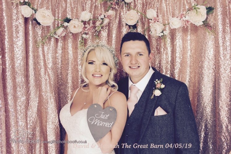 GlitzPhotoBooth's tweet photo. #devonwedding #wedding #Friends #family @TheGreatBarn #photobooth #glitz @DevonHours @Exeter_Hour @thisisexeter @Torbay_Hour @Plymouth_Hour https://t.co/kshkb9SwNC