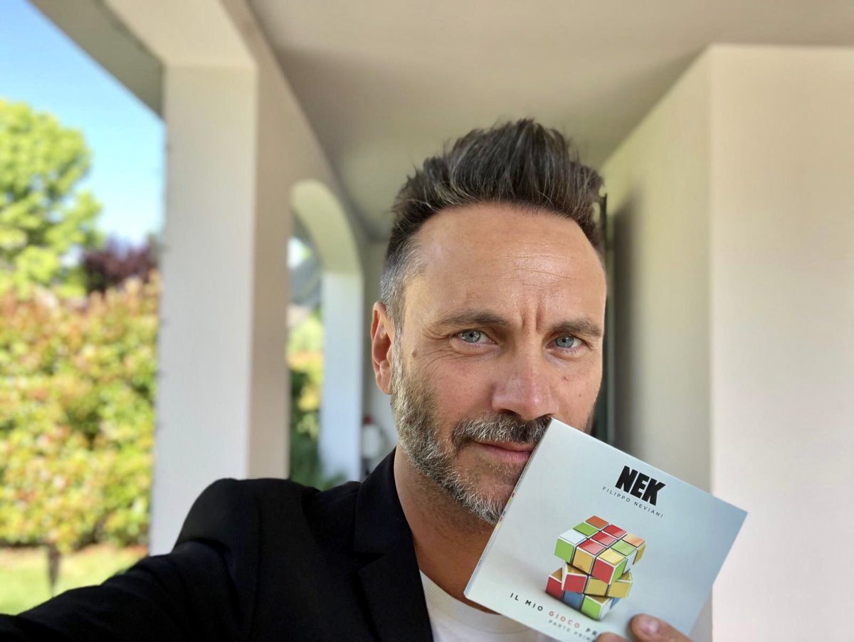 NekOfficial's tweet photo. La vita è fatta di incastri, sfaccettature, gioco, impegno, colori.
"Il mio gioco preferito - parte prima" ora è fuori, ovunque.
Per ascoltarlo ➡️ https://t.co/ajG1OtcYIJ
#ilmiogiocopreferito #parteprima #newalbum https://t.co/Be6MmI3IZc
