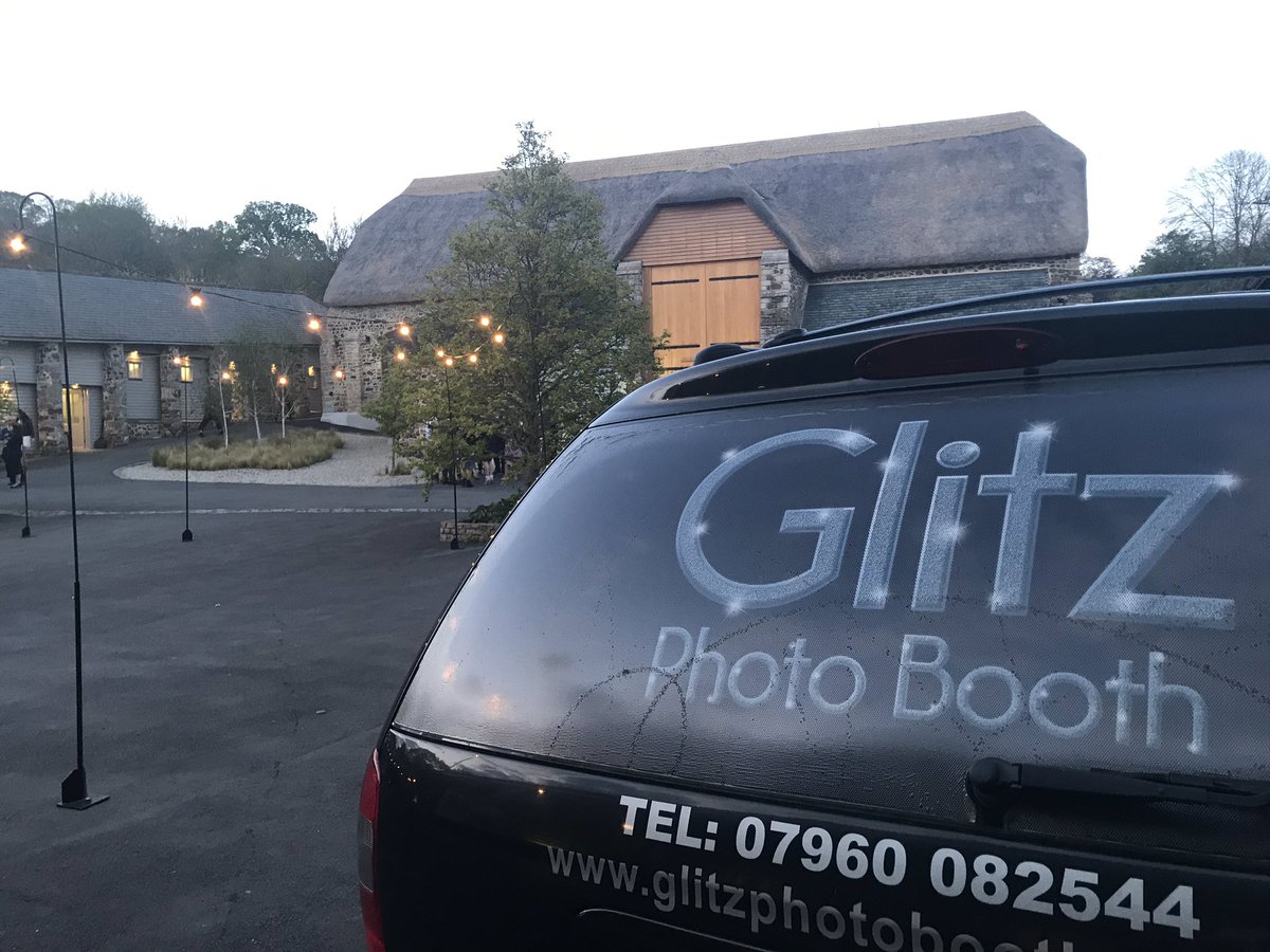 GlitzPhotoBooth's tweet photo. #devonwedding #wedding #Friends #family @TheGreatBarn #photobooth #glitz @DevonHours @Exeter_Hour @thisisexeter @Torbay_Hour @Plymouth_Hour https://t.co/qDwkNEu8vX