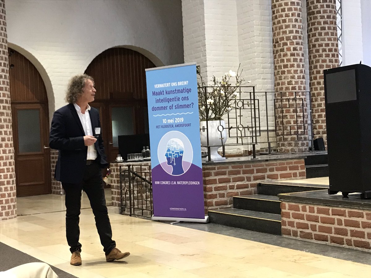 AgnesMaenhout's tweet photo. Congres Verwatert ons brein door @Wateropleiding @Waternetwerker gestart met Maarten Nijpels over kunstmatige intelligentie en leren https://t.co/xNA0278uDW