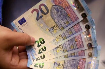 Mastercash14's tweet photo. Elles sont où les lopettes qui aiment raquer ??? Venez remplir mon paypal une éducation sur le long terme à la clé 🐦💵💳 https://t.co/nOPCzbhu5x je vais vous traiter comme la sous race à lasuel vous appartenez DM moi  #Moneyslave #Paypig #soumis #paycash #slave #gay #Cashmaster https://t.co/XKsLJoXqup