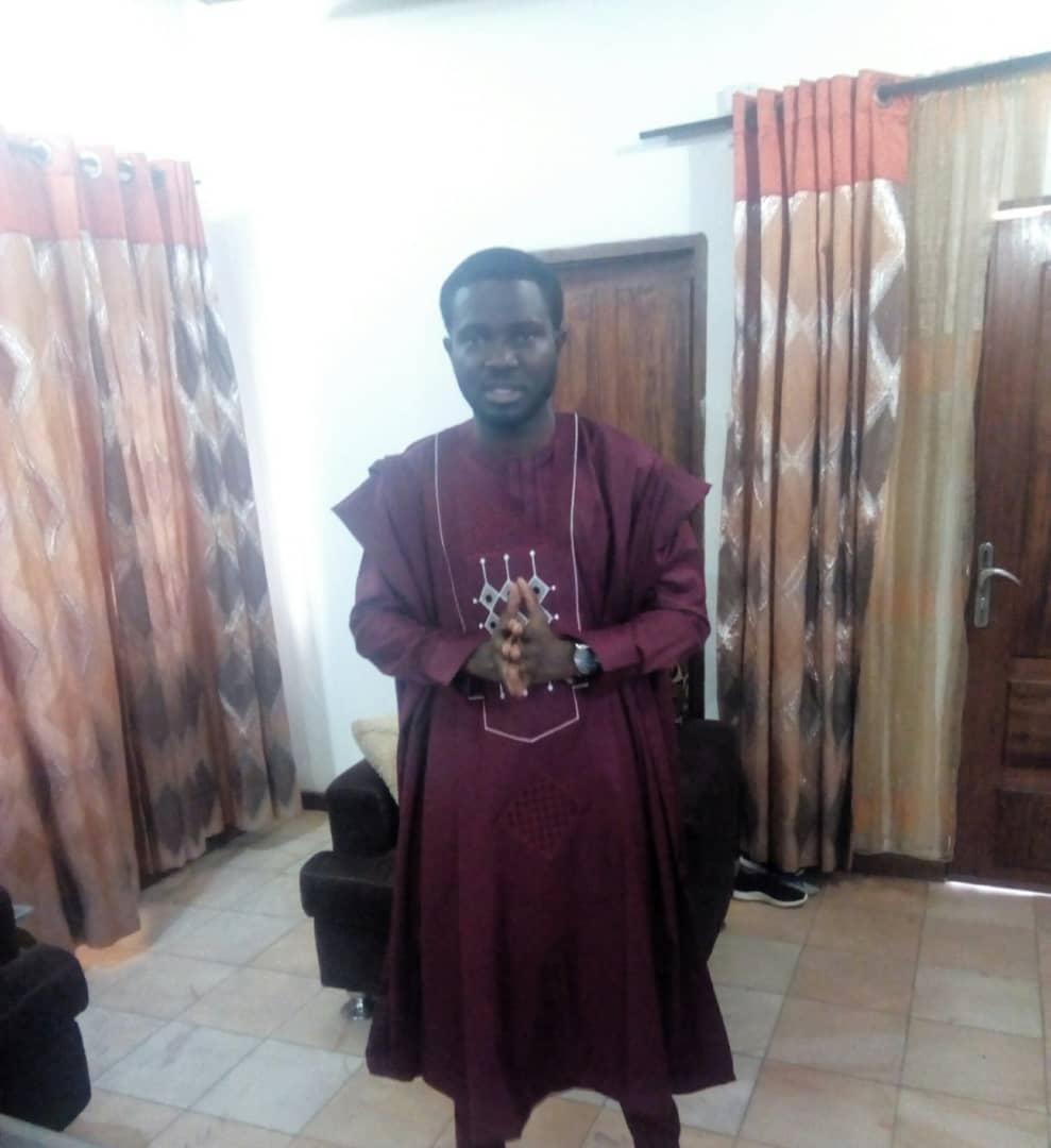 KuloDesigns's tweet photo. @TosinOlugbenga Life isnt perfect but your outfit should be.
I make amazing casuals and agbada designs and deliver promptly worldwide.
Order for one today.
Dm or WhatsApp/call 08027889657.
#BusinessWithTosin https://t.co/gjhENa2jUu