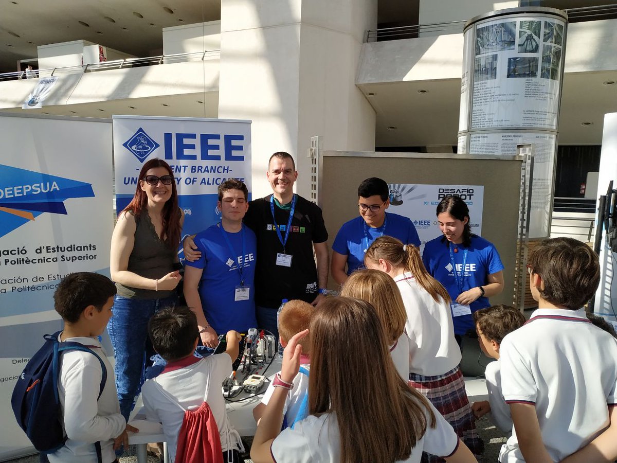 ieeeespstudents's tweet photo. XI edición del Desafío Robot en Valencia y yo no estoy por allí. ¿Alguien me lleva? 😭
@ieee_sbua protagoniza el evento ¡Se ve que no tuvieron suficiente con el #swyp19!
#IEEE #ieeesb #IEEEStudentBranch
#Spain https://t.co/OyG1CBu6C0