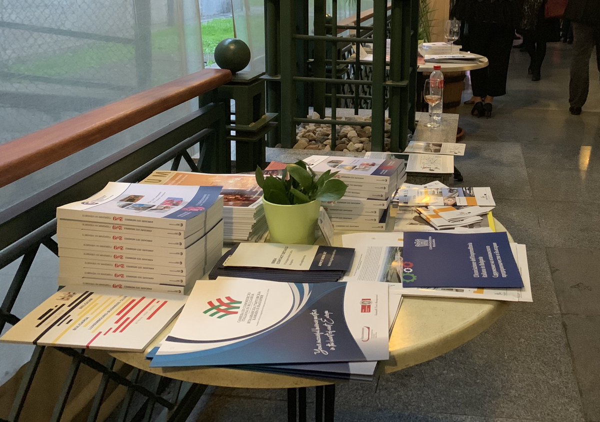 CCIE_Bulgaria's tweet photo. #EUBusinessNetworkingEvening #9May2019 #greatsuccess 💯 10 bilateral Chambers of Commerce in Bulgaria #EU Countries organized the event uniting more than 450participants. Glad to have High Representative of EU Commission in Bulgaria @OgnianZlatev @ItalyinBG @PresMontecchi https://t.co/NiXgoPXcyr