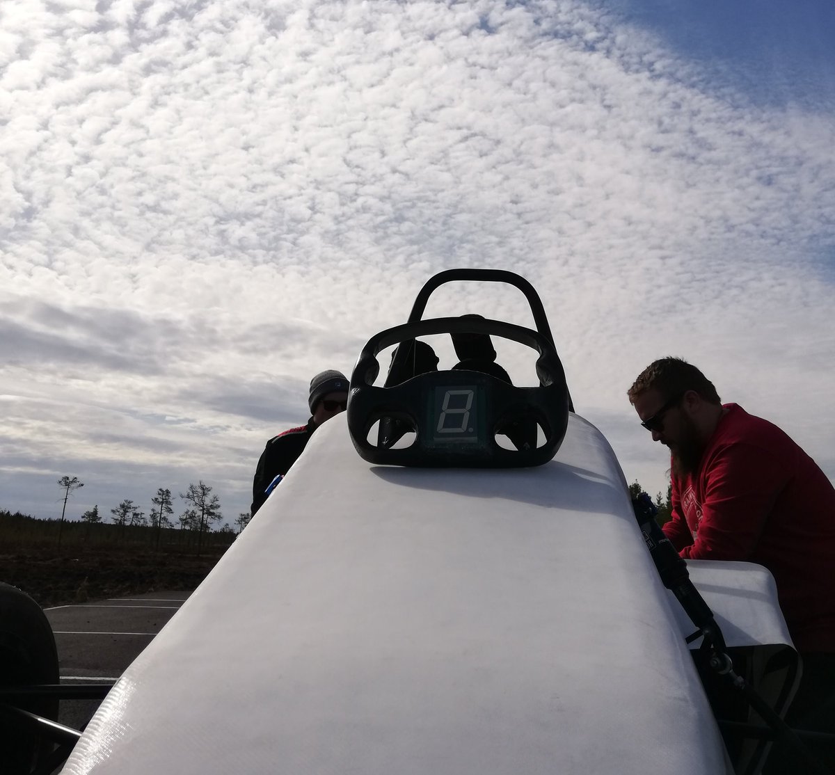fsoulu's tweet photo. Testing day here in beautiful and extremely windy OuluZone! #formulastudent #motorsport #racing #fsae #unioulu https://t.co/TQAxFdrmJj