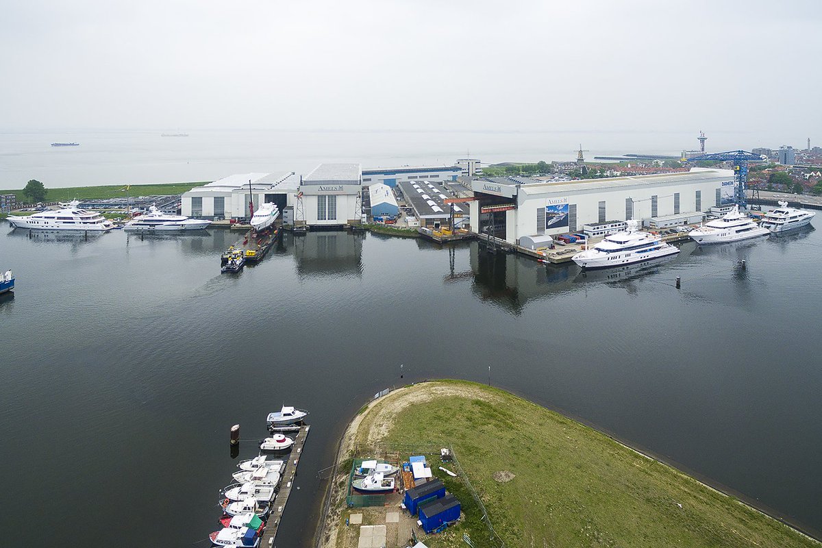 Dutchyachting's tweet photo. Nearly 400m/ 1300ft of #yachts at #AmelsHolland on May the 1st. From left to right: the 67.11m/ 220'2" #AuroraBorealis, 55m/ 180’4” #Papa, 54.9m/ 180’1” #YN475, 74m/ 242ft #YN24204, 73.55m/ 241'4" #Dytan and 65.7m/ 215'7" #VentumMaris. Photo by @Maritimephoto https://t.co/yDlxOjJlVp