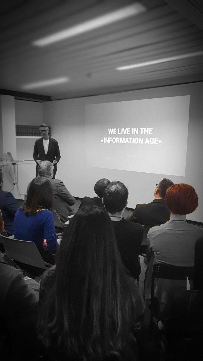 aruscica's tweet photo. Viviamo nell'era dell'informazione sempre e ovunque e dobbiamo saperla gestire #tippingappointment #becomingthefuture #alteafederation https://t.co/Zf8EsurBUP