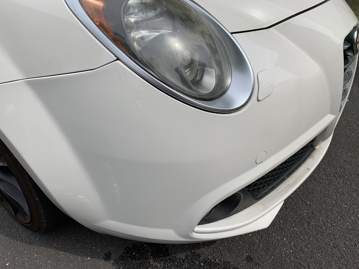 黒いかわうそ めるた Auf Twitter 先日擦ってしまった車の傷 1枚目 をコンパウンドで磨きました 2枚目 一部塗装が剥がれた 部分はあるものの 殆ど目立たなくなったよー W かれらん Carreramirage ありがとううう そんなわけで 午後から明日のお