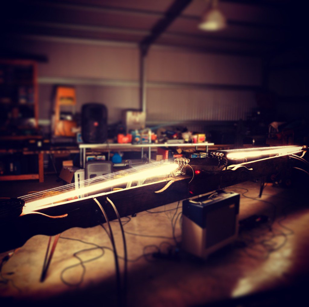 The Biggest Slide Guitar/Instrument Ever Made? timhulsman.com/the-biggest-sl…