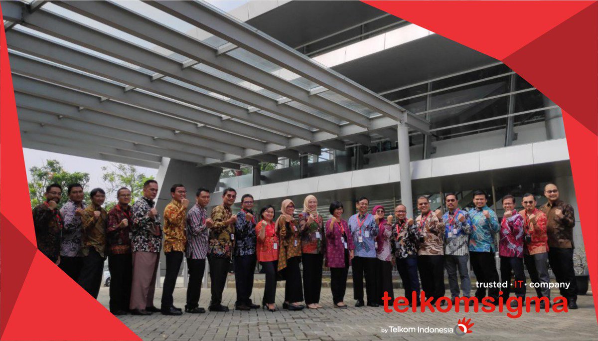Jum'at, 10 Mei 2019 telah berlangsung kegiatan Visit Direksi OJK yang bertepatan di salah satu Data Center Telkomsigma, Sentul. #telkomcloud #morethancloud