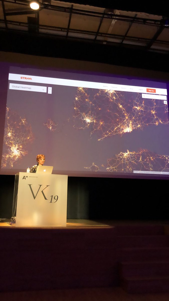 vizknowledge's tweet image. Facinating talk from Christina Franken @DScientificly about data in built environments! #vk19 #vizknowledge