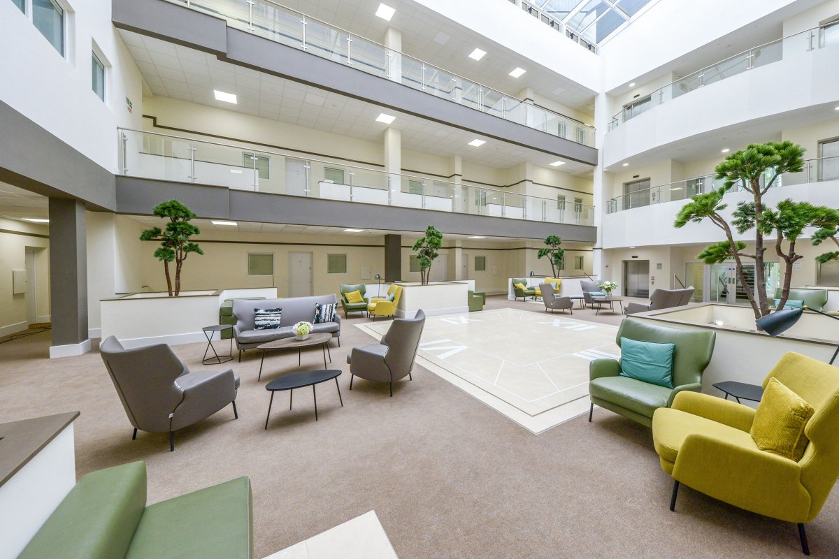 Stunning 2 double bedroom duplex for sale in Welwyn Garden City
Please call the Leaders Sales team today on 01727 862999 to arrange your viewing!
#WGC #ForSale
rightmove.co.uk/property…/property-81617801.html