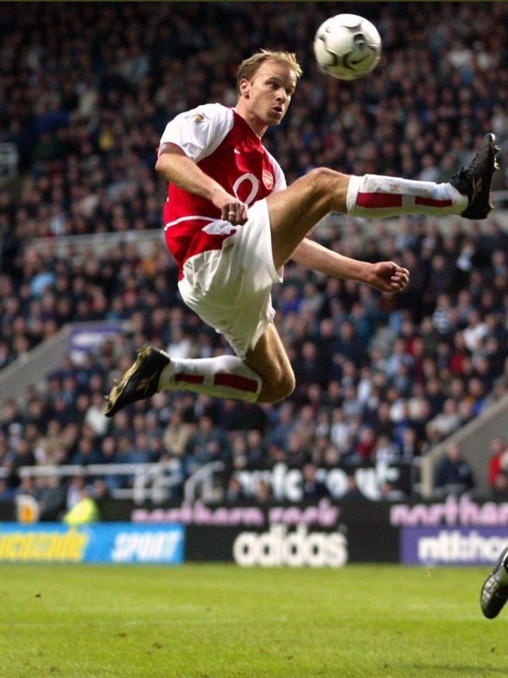 Happy Birthday to God of Arsenal Dennis Bergkamp 