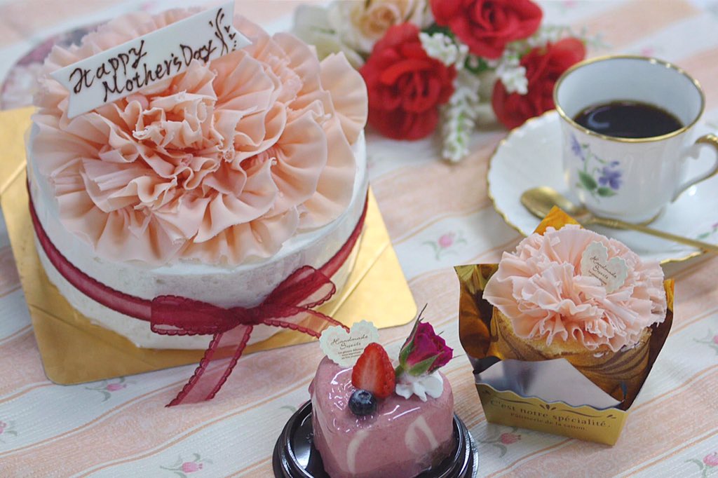 洋菓子のミロ V Twitter もうすぐ母の日 母の日ギフト ケーキ ケーキ作り スイーツ お菓子作り Cake Patisserie 洋菓子のミロ ケーキ屋 Instafood Sweets 洋菓子 製菓 お菓子 ケーキ作り お菓子屋さん お菓子好きの人と繋がりたい ケーキ屋さん