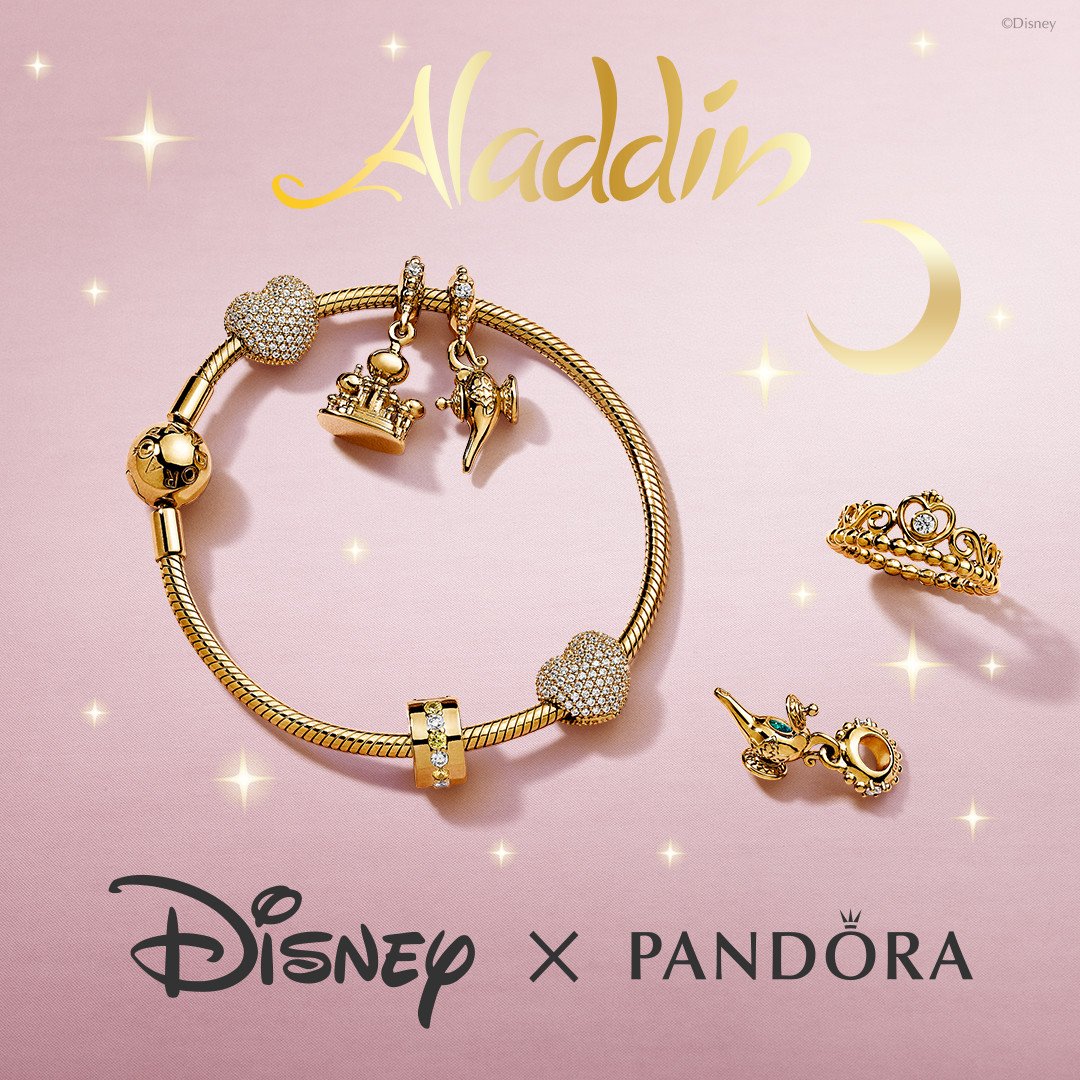 FestivalPlace's tweet photo. Give your bracelet that Genie magic with the newest additions to the #disneyxpandora collection. Find it in store now at @PANDORA_Bstoke 💎🌠🧞‍♂️🧞‍♀️ https://t.co/2UcCqIvG1B