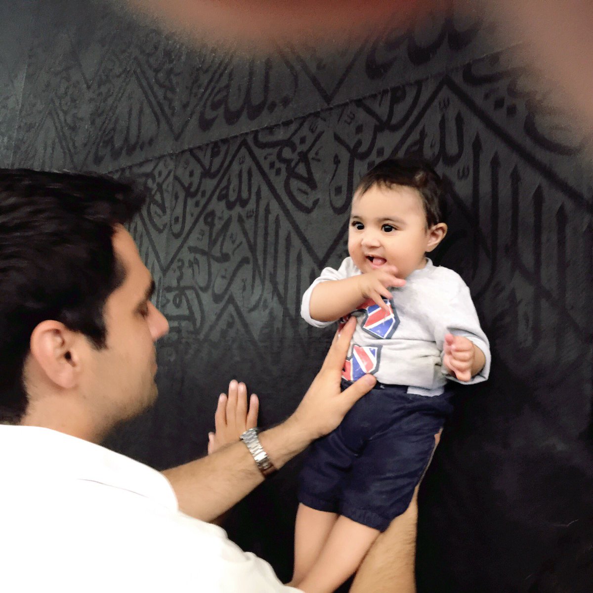 asadbashirr's tweet photo. #JummaMubarak to everyone... my life my son @iAbramKhan a blessing child in the blessed place #HolyKaaba 🕋🙏🏼🇸🇦🤔🥰 https://t.co/XprYmkQ7HE
