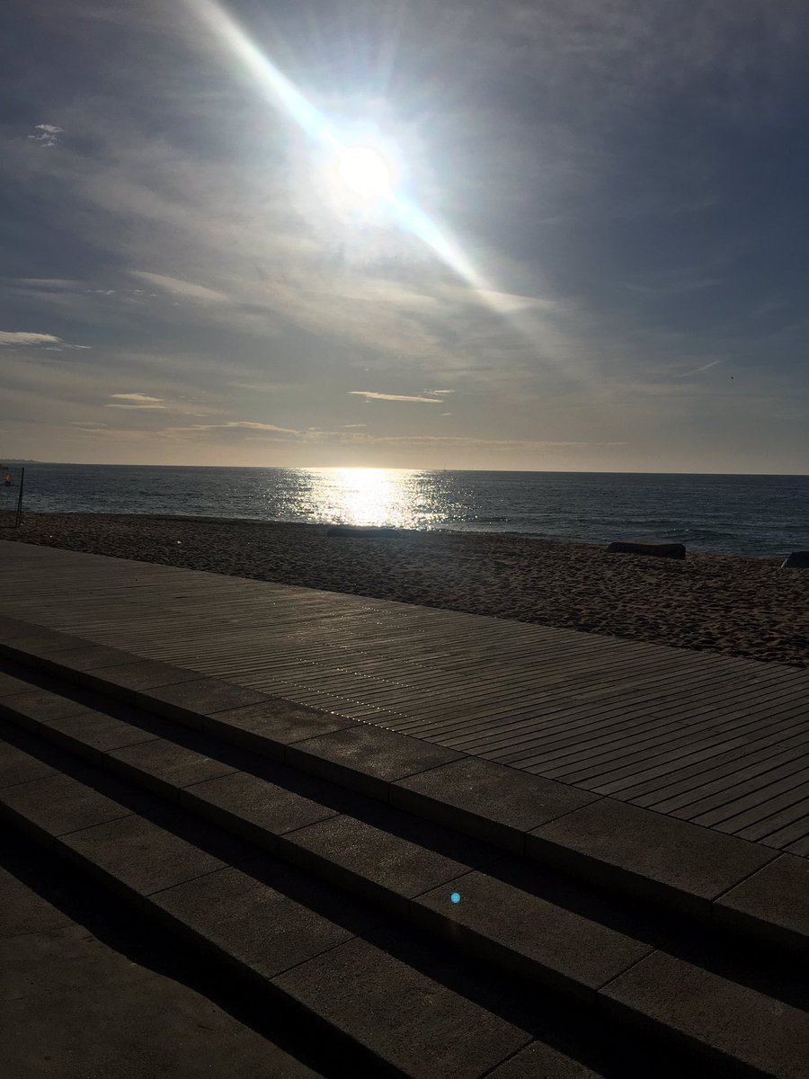 Elisendaporras's tweet photo. Hace unas horas de camino a la 2nda sesión de planificación y organización en #Badalona #Bondia #enprogress grupo reducido encantador. https://t.co/3Z7muWzLMo