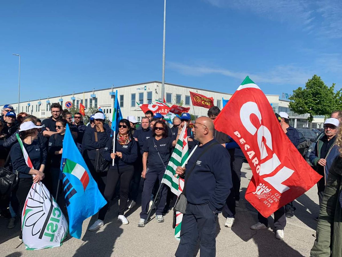 cgil_marche's tweet photo. Importanti iniziative in queste ore: #sciopero lavoratori #Rivacold di Vallefoglia per contratto e salari e centenario Camera del Lavoro di Fabriano con @RobertoGhisell1. Fil rouge tra passato e presente @rassegna_it
@cgilnazionale
https://t.co/Ls1IUda9L2 https://t.co/WYCJjSBNr7