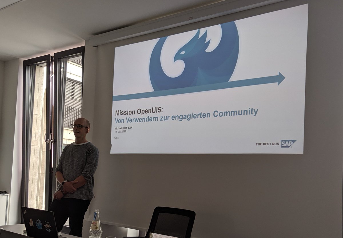 steve_gerstner's tweet photo. @michadelics stellt auf dem#entwicklertag die Community-Arbeit von OpenUI5 bei #bridgingIT vor https://t.co/Qmi6H7yNrk