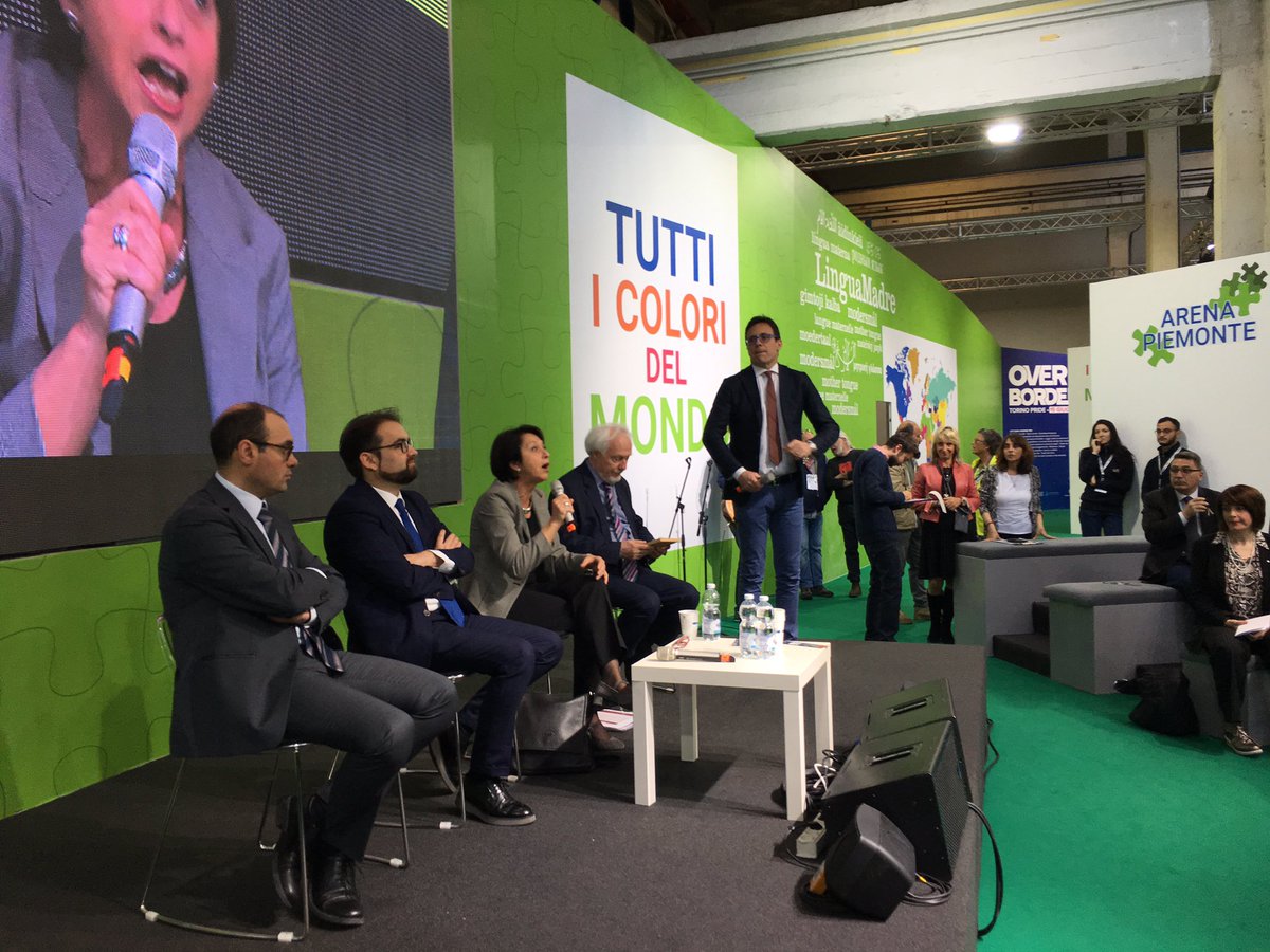 crpiemonte's tweet photo. A #SalTo19, #ArenaPiemonte, #LingottoFiere, il #CorecomPiemonte presenta “Bulli a metà” trasposizione teatrale del film autoprodotto da Davide Mogna per far riflettere sulla piaga del #bullismo e #cyberbullismo con i disegni di Intimo Distacco. https://t.co/EI78HRk3JB