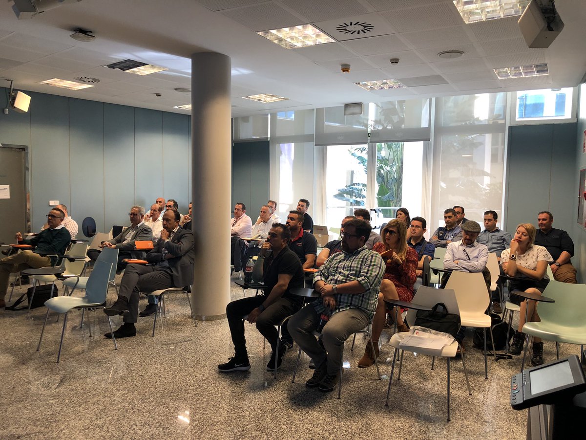 RubenGaon_VALUE's tweet photo. En marcha el Roadshow de Soluciones en un escenario excepcional de la mano de @KYOCERA_DS_ES y @Copimed_es, Mayorista y Distribuidor Oficial en Valencia. Más de 30 asistentes al evento entre empleados y figuras de Canal. Seguimos trabajando en la transformación digital 👏🏼👏🏼👏🏼 https://t.co/CE7BjXbbd6