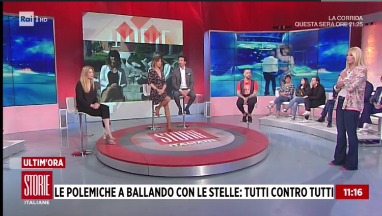 <a href="/Valerio_Scanu/">ValerioScanu</a> che bello vederti in studio sorridente e allegro🥰🎶 <a href="/eleonoradaniele/">Eleonora Daniele</a> <a href="/RaiUno/">Rai1</a> #storieitaliane