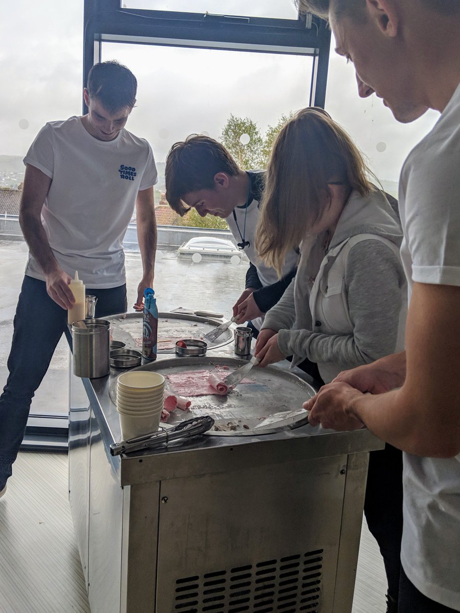 PetrocOfficial's tweet photo. Thank you Good Times Roll who held an Ice Cream Masterclass in #NorthDevon on Wednesday. 🙌 The event was linked to our upcoming CoTIE Development - if you're an SME interested in working with the college and new #tech contact nicola.williams@petroc.ac.uk! 📈 #SouthWest #SWIoT https://t.co/GtFuKjahH5