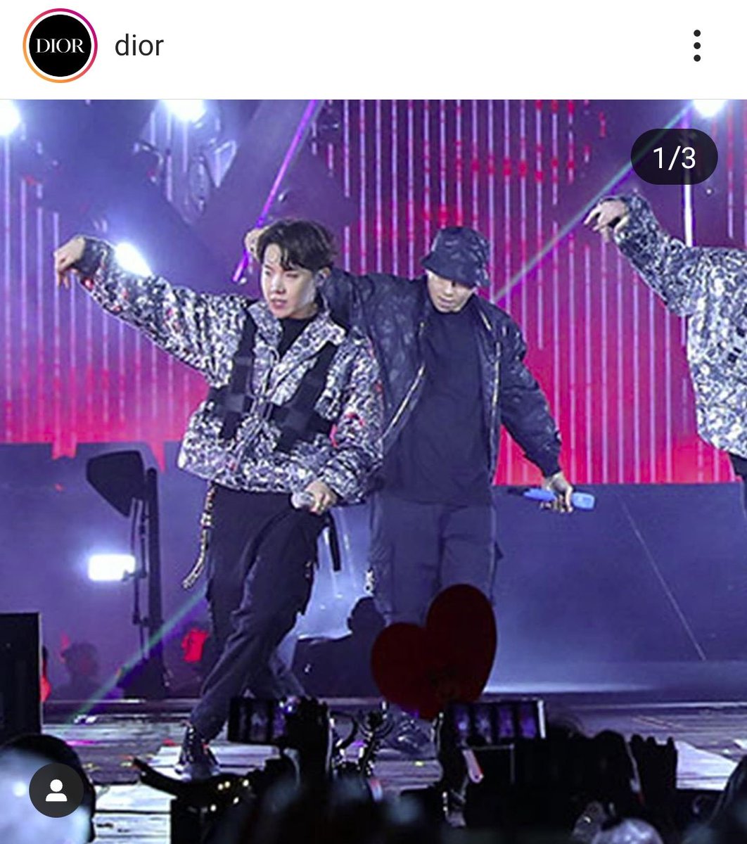ARMYFRANCE_'s tweet photo. [INSTAGRAM]

La marque @Dior a posté sur son compte instagram, des photos de @BTS_twt et des détails de leurs looks, créés par Kim Jones.

🔗 https://t.co/2QCbyrkUUk

#BTSxDIOR https://t.co/8AslE1cOta