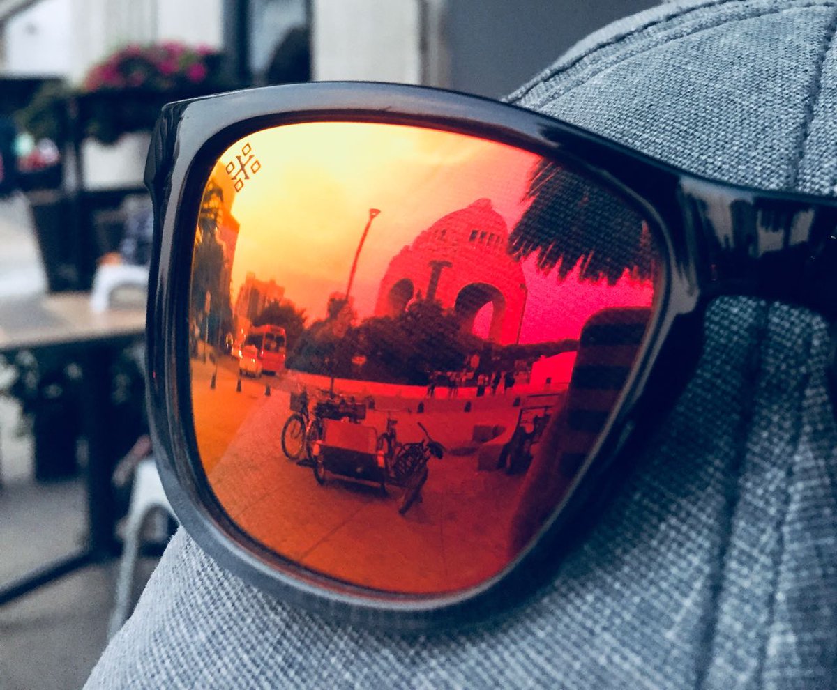 thecrossbons's tweet photo. Mira el mundo con una nueva luz, la de tu estilo, Descubre el universo Crossbons.🌍💫
Montura de Alta Calidad🔝
Protección UV 400☀️
Lentes Polarizadas🌈
 #Sunglasses #lifestyle #polarized #gafasdemoda #gafasdesol #StyleMeNow #summer  #Crossbons https://t.co/VIPNqi2bwl