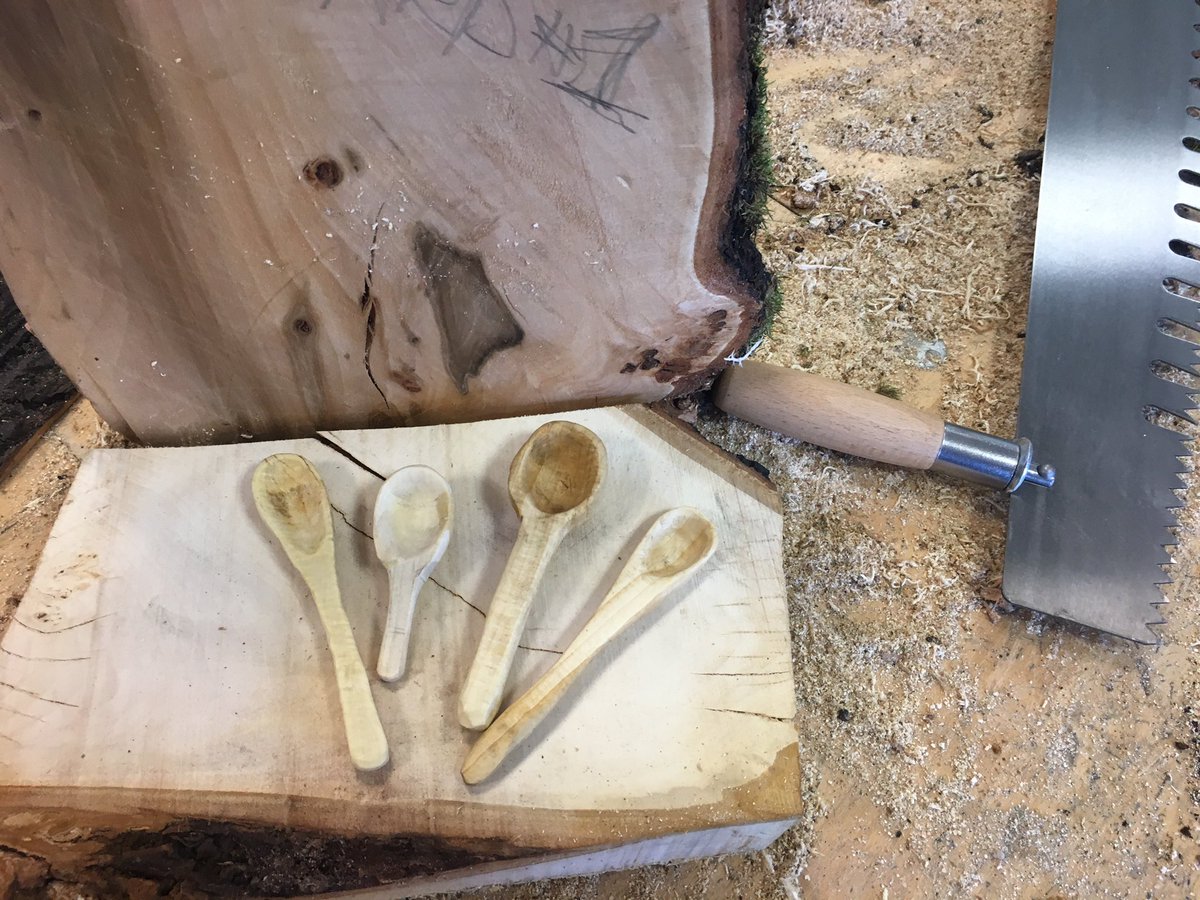 lornshilldt's tweet photo. And the spoons are finished! Great job guys, they look great! #LHREVELWEEK https://t.co/au6iuXExsN
