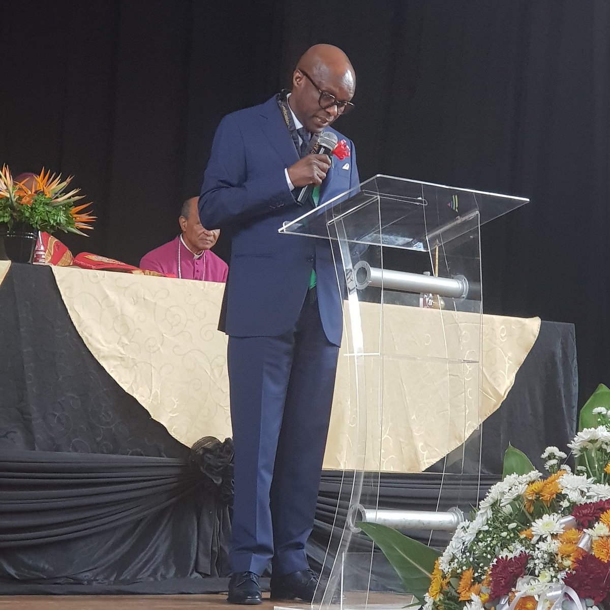Minister Jackson Mthembu (@jacksonmthembu_) on Twitter photo Comrade <a href="/ThabangMakwetla/">Thabang Makwetla</a> speaks at the funeral service of comrade #SefakoNyaka . The service of this incorruptible man , a veteran journalist and a dedicated <a href="/MYANC/">ANC - African National Congress</a> leader is held at the #GermistonCivicCenter . Comrade Sefako politically mentored many of us . #RIPSefako . Comrade <a href="/ThabangMakwetla/">Thabang Makwetla</a> speaks at the funeral service of comrade #SefakoNyaka . The service of this incorruptible man , a veteran journalist and a dedicated <a href="/MYANC/">ANC - African National Congress</a> leader is held at the #GermistonCivicCenter . Comrade Sefako politically mentored many of us . #RIPSefako .