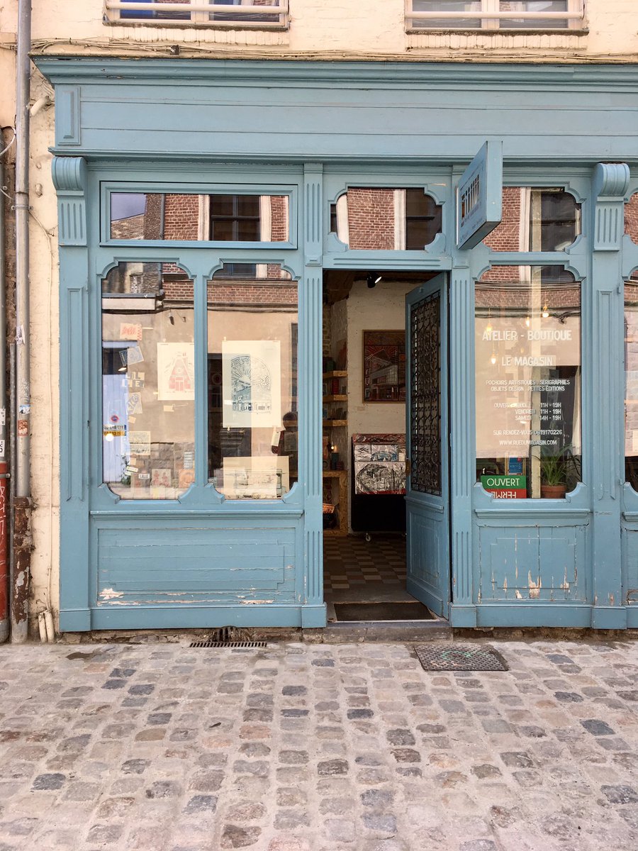 TheDudeCompany1's tweet photo. #atelierboutique #lemagasin #ruedumagasin #lille #vieuxlille #pochoirsartistiques #serigraphie #linogravure #objetsdesign #petiteseditions #atelierdartiste #thedudecities #emw #thedudecompany https://t.co/ef2ESF8O2Y
