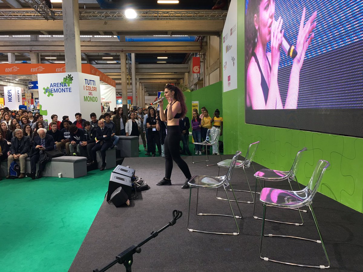 crpiemonte's tweet photo. A #SalTo19, prosegue “Bulli a metà”con la rappresentazione teatrale che narra storie di #bullismo e #cyberbullismo tra #musica e #recitazione #CorecomPiemonte https://t.co/wkhMsCcHjz