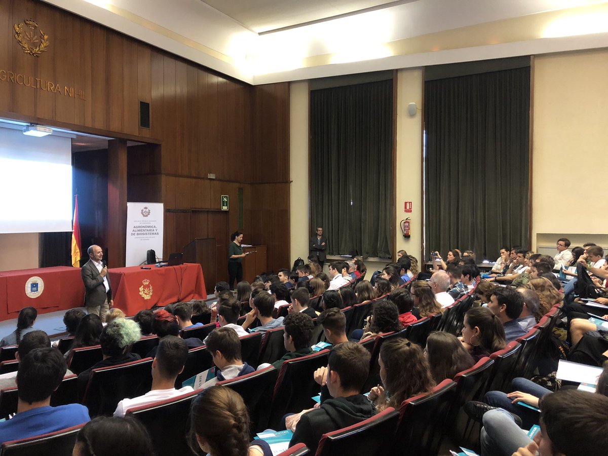 etsiaab's tweet photo. Hoy recibimos la última jornada del congreso #Cientificate. Con ganas de ver todos los proyectos que han preparado los participantes. ¡Bienvenidos! #STEMadrid #RedFormacionMadrid https://t.co/iy988VVA3V