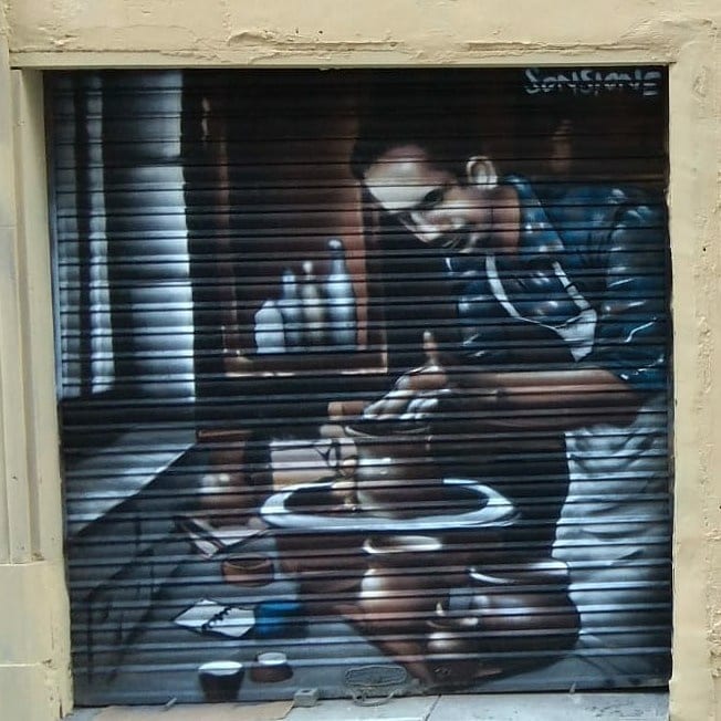 TuriCartagenaES's tweet photo. Hoy en nuestra tendencia #StreetCArt hablamos del oficio artesanal de la alfarería realizado by Sonsione , artista que desde Leganés nos deja su aportación a este proyecto de #StreetArt4Sants en la Calle Cuatro Santos de #Cartagena
#streartc #graffitict https://t.co/dcnPtjkwdN