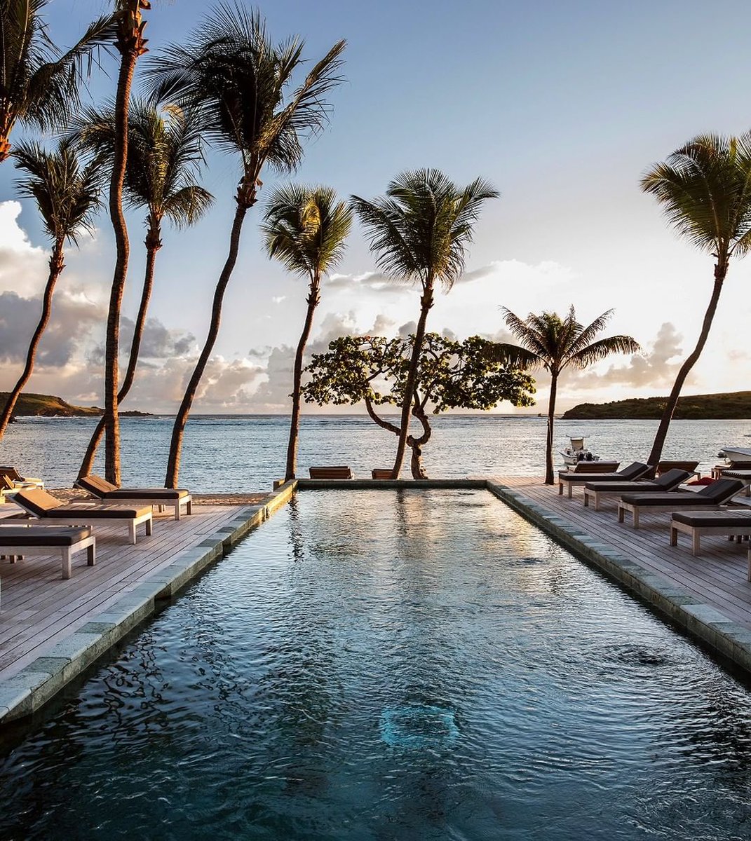 Everyday it’s pool time at Le Sereno  St Barth 😍
.
📷 @sereno_hotels 
.
#stbarts #stbarthelemy #travel #tourism #hotels #islandlifestyle #luxurytravel #travelguide #wellness  #GuessAndEnjoy #BucketListStBarth @stbarthtourism @LuxuryRetreats @luxuryretreats1 @LavergneEugenie