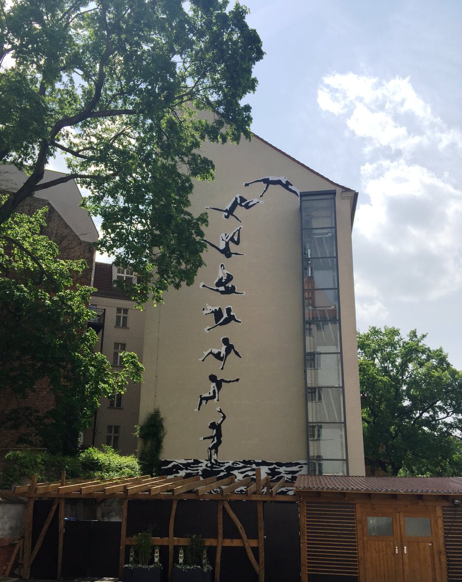 Uta_Braeuer's tweet photo. #Wandbild hinter dem #Stadtbad #Oderberger. #Berlin #PrenzlauerBerg https://t.co/w5hzCibzXX