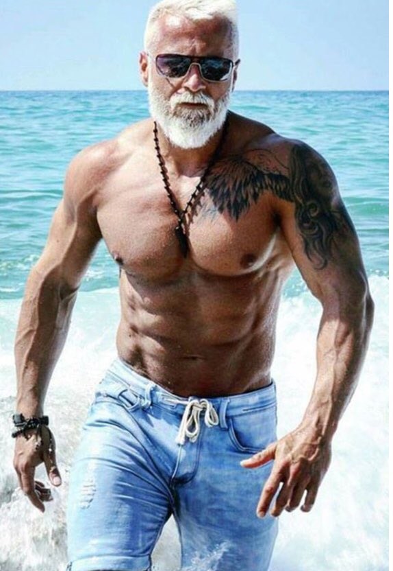 FitEat1's tweet photo. Fit after 70? NO PR08LEM! 🔥 #bodybuilding #fitness #fitnessmotivation #workoutmotivation #gym #follo4folloback #amazing https://t.co/7Fg4p7sDaP